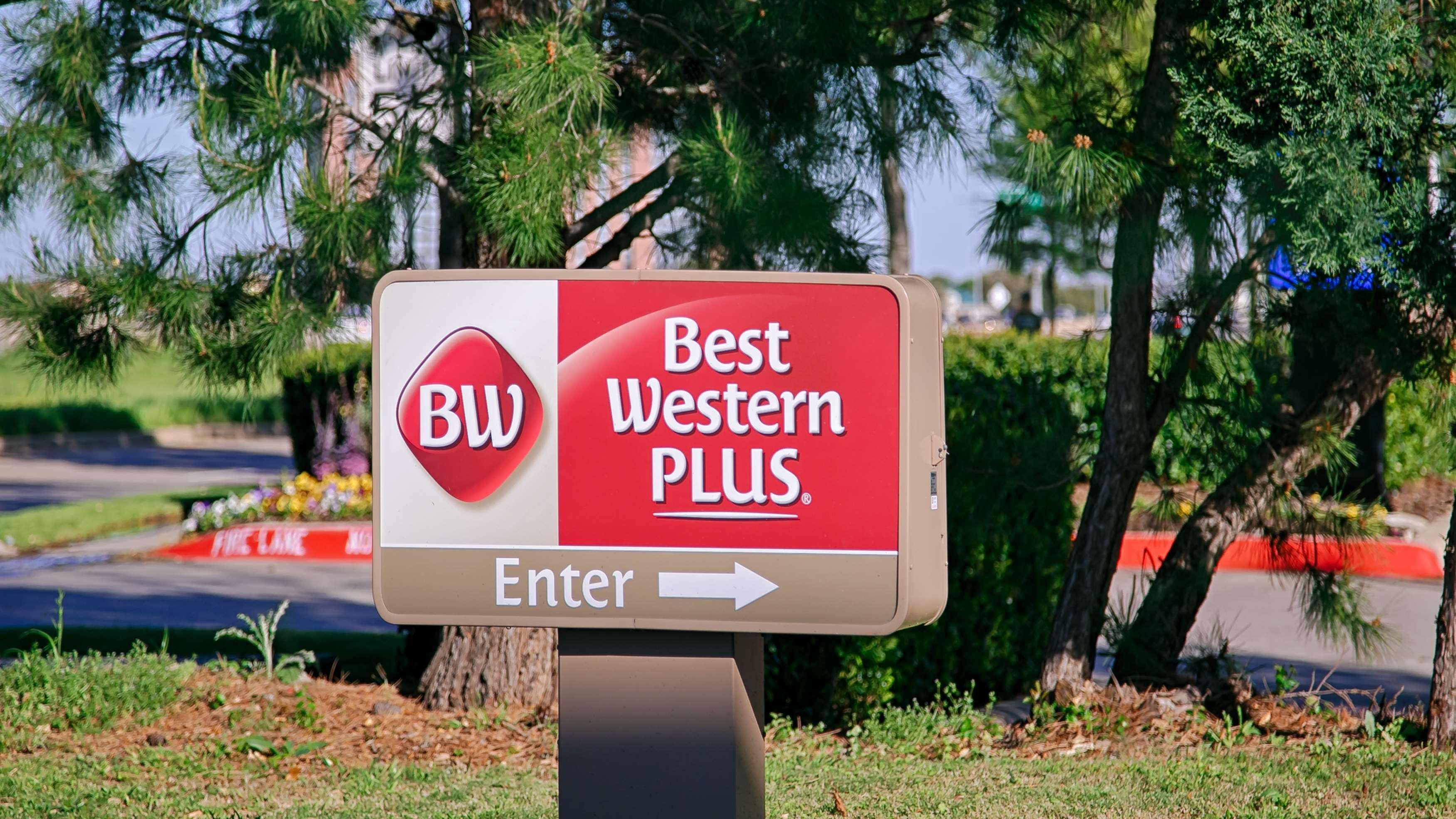 Western Dfw Airport Hotel