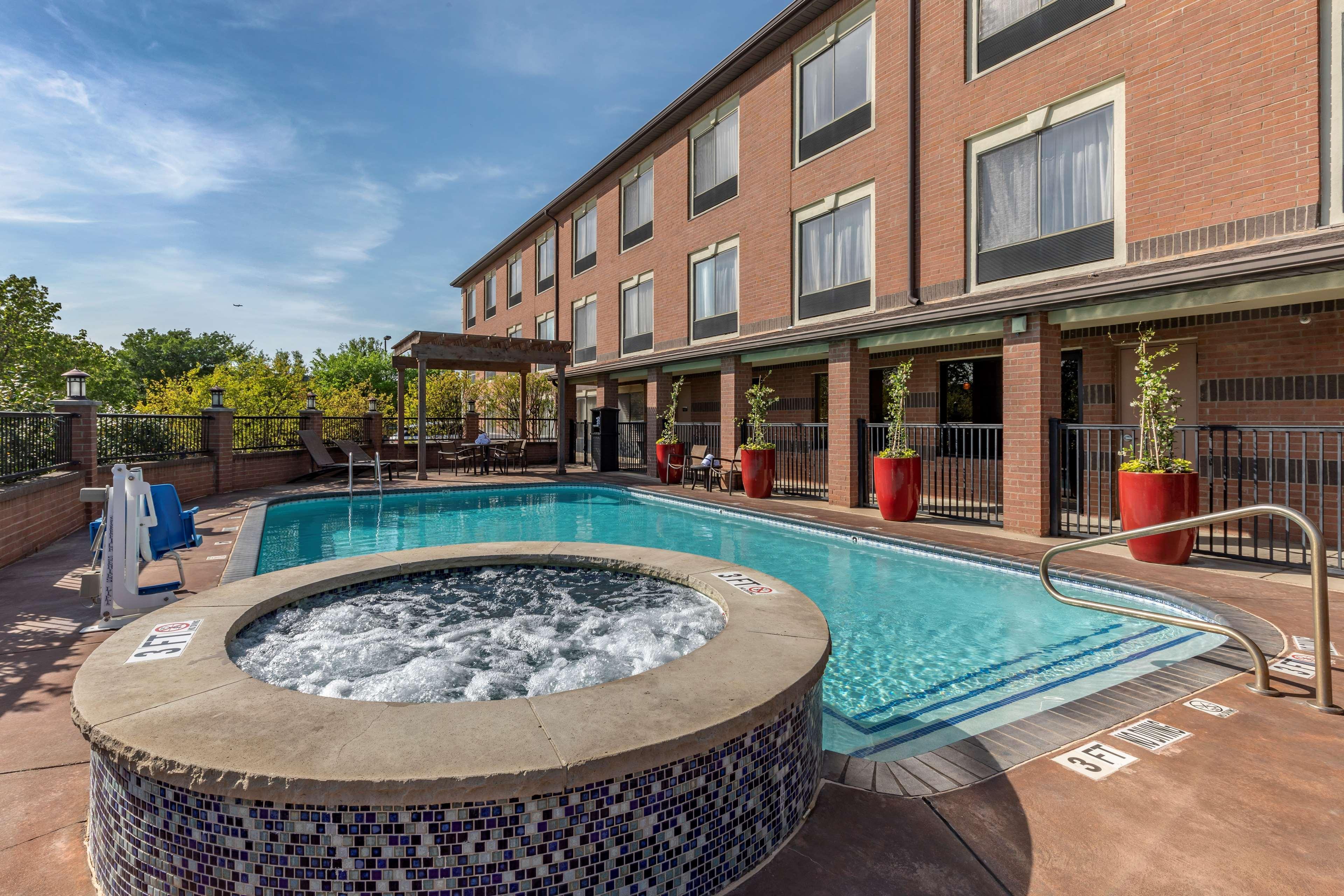 Best Western Plus Dfw Airport Hotel 3*